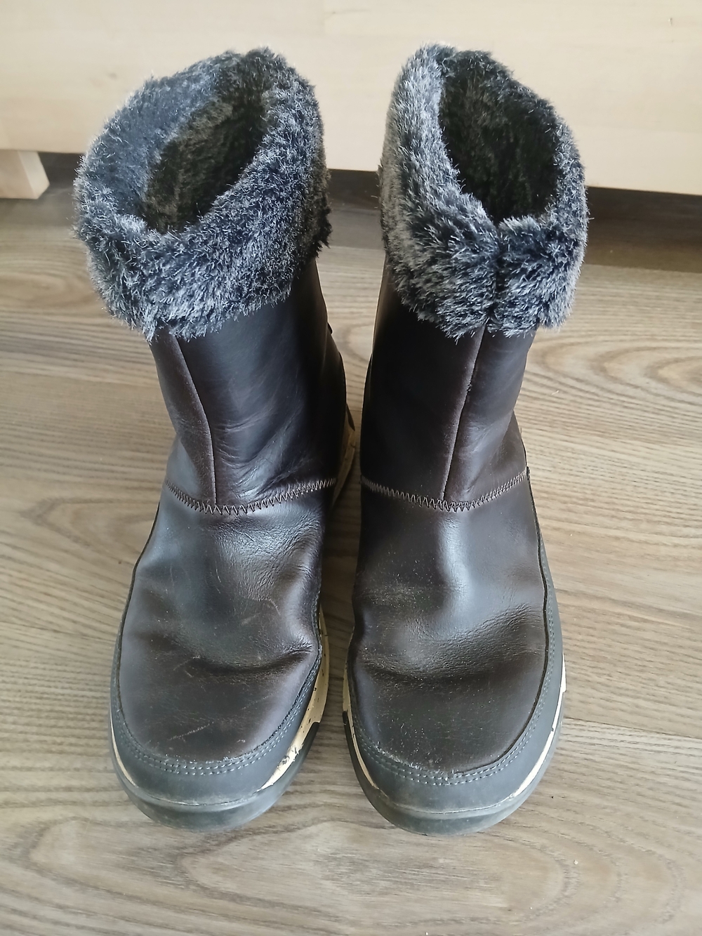 Chaco Borealis Black Waterproof Winter Boots FAUX Fur Size 8